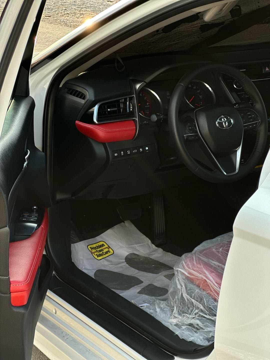 Car Image 2018 TOYOTA CAMRY XSE