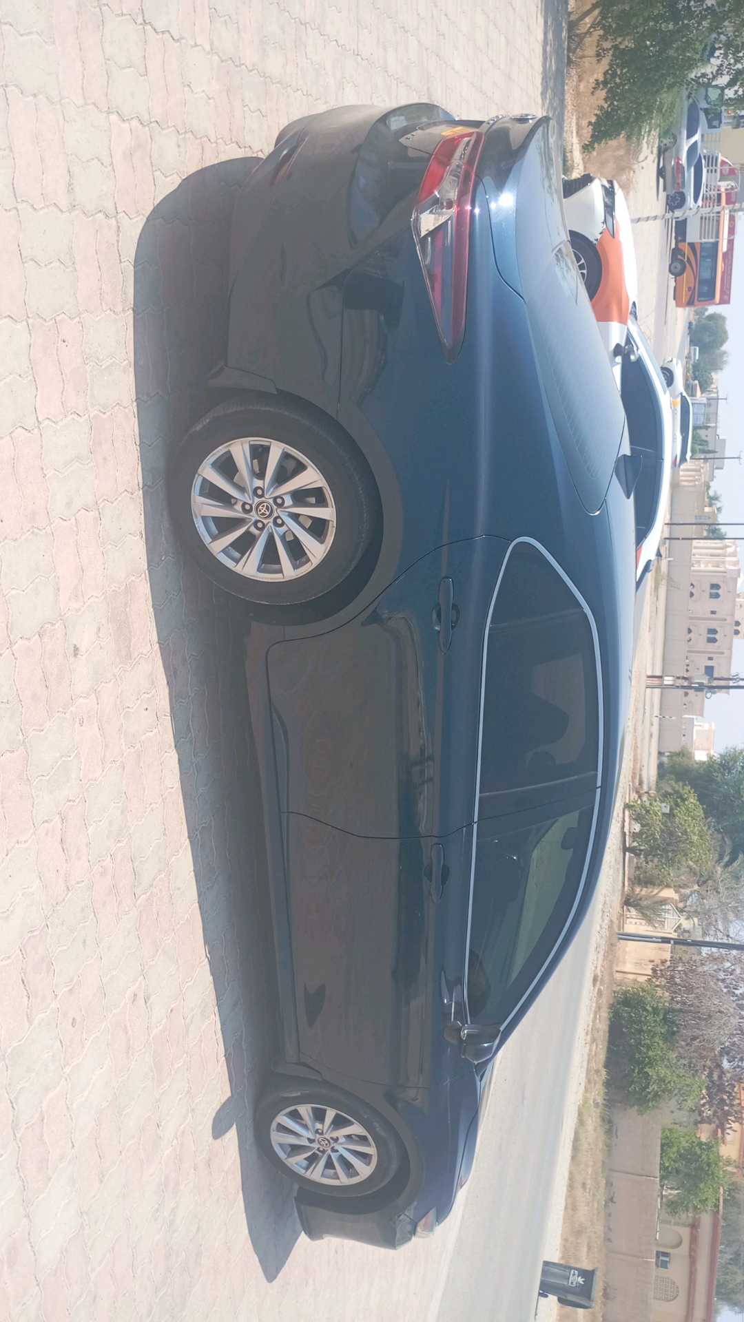 Car Image 2021 TOYOTA CAMRY LE