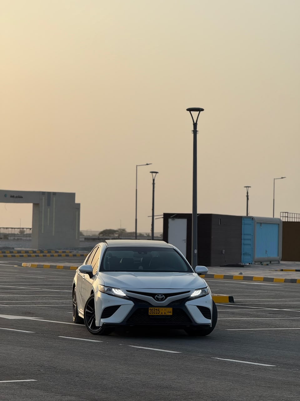 Car Image 2018 TOYOTA CAMRY XSE