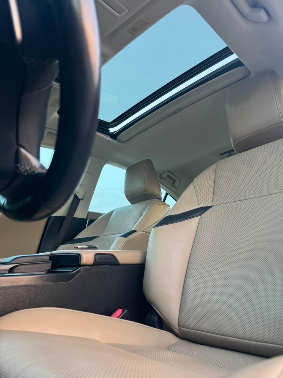 Car Image 2019 LEXUS ES 350