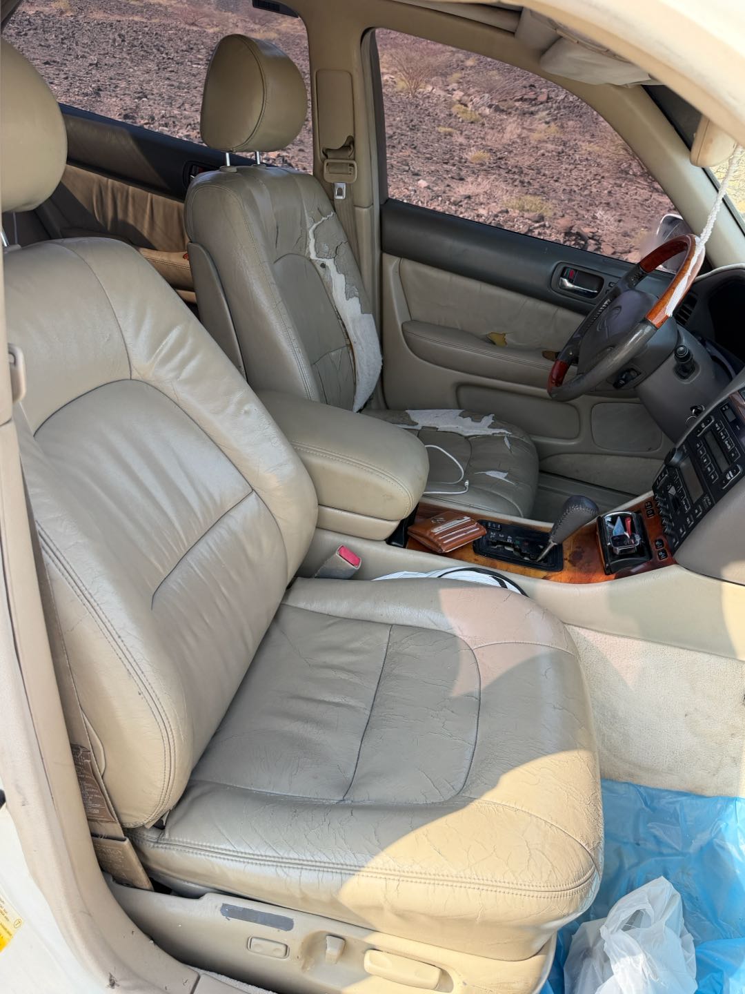 Car Image 1998 LEXUS LS 400