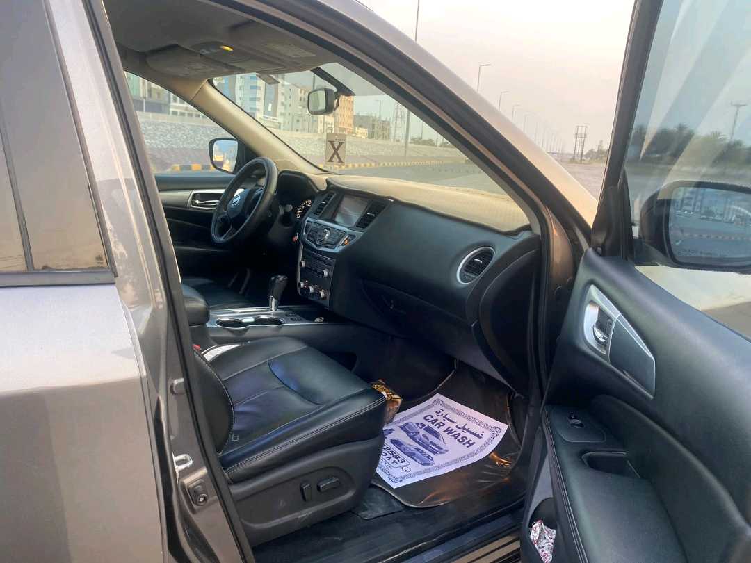 Car Image 2017 NISSAN PATHFINDER S