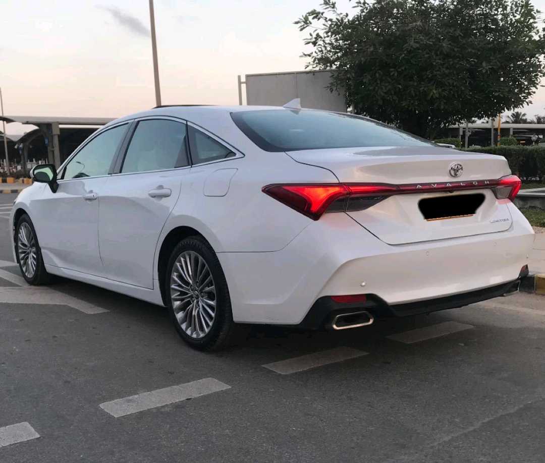 Car Image 2019 TOYOTA AVALON LIMITED