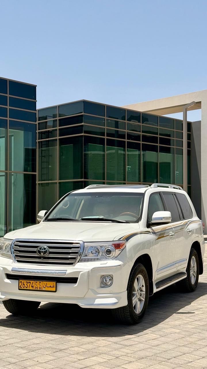 Car Image 2014 TOYOTA LAND CRUISER VX.R