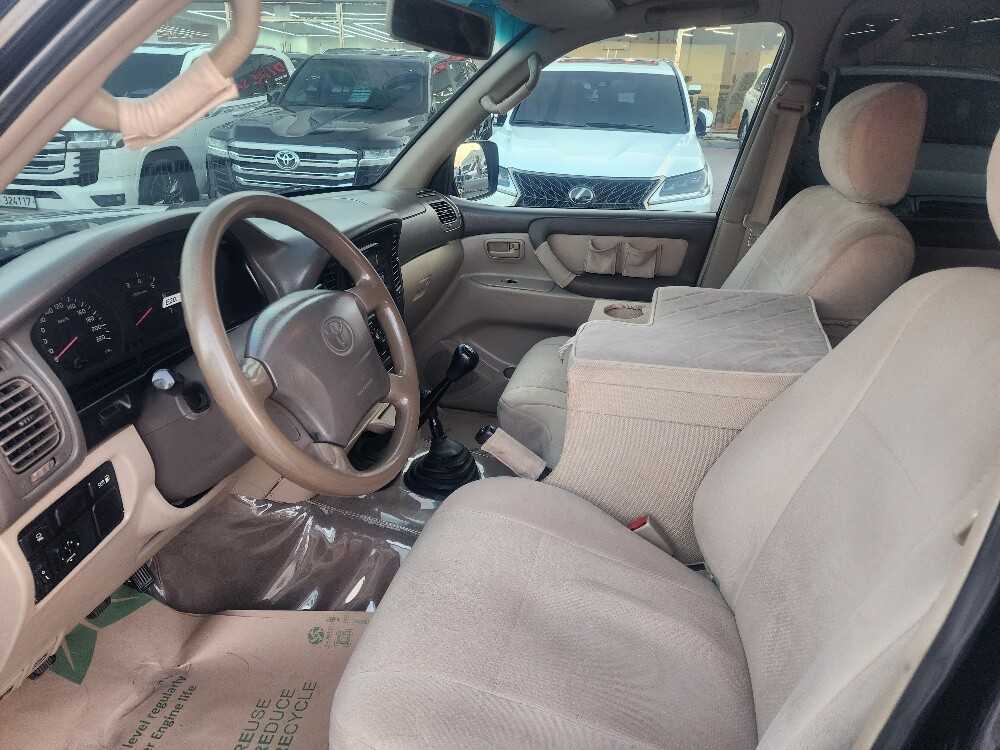 Car Image 1998 TOYOTA LAND CRUISER GX
