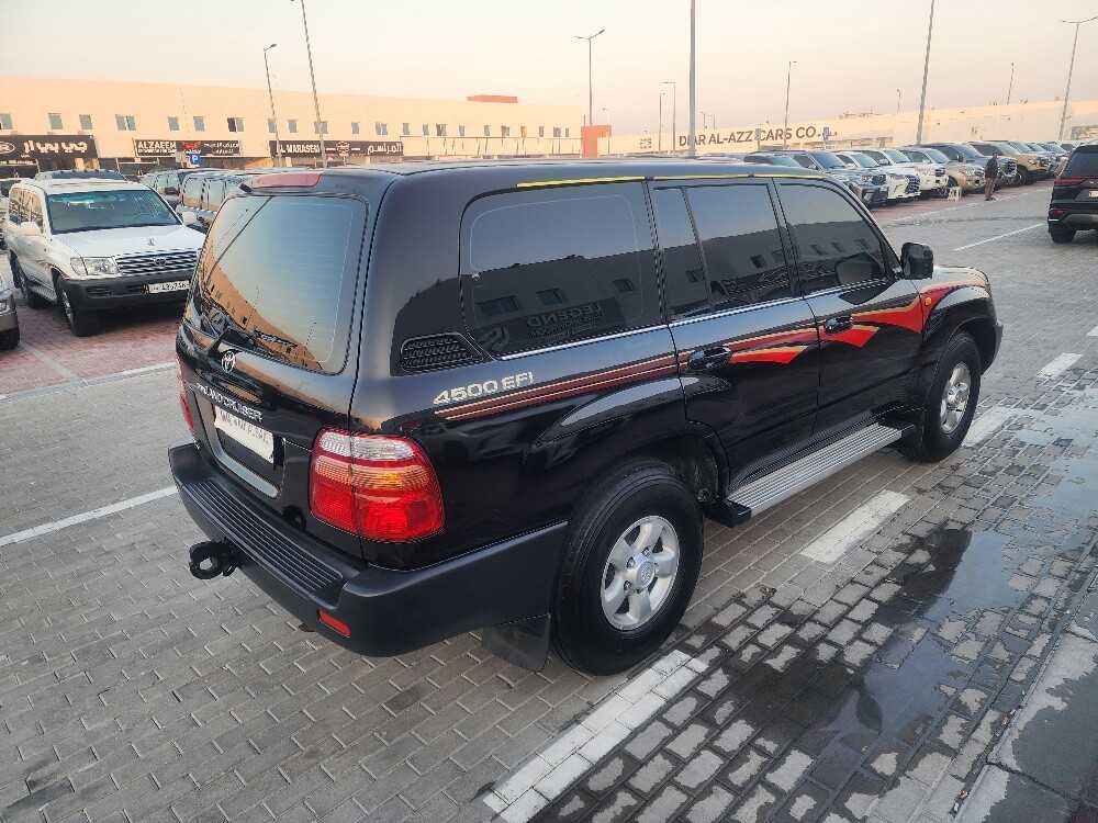 Car Image 1998 TOYOTA LAND CRUISER GX