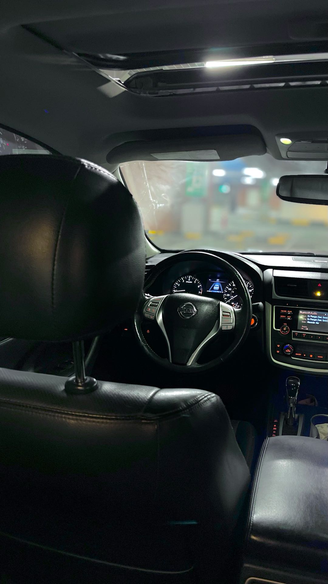 Car Image 2017 NISSAN ALTIMA SL