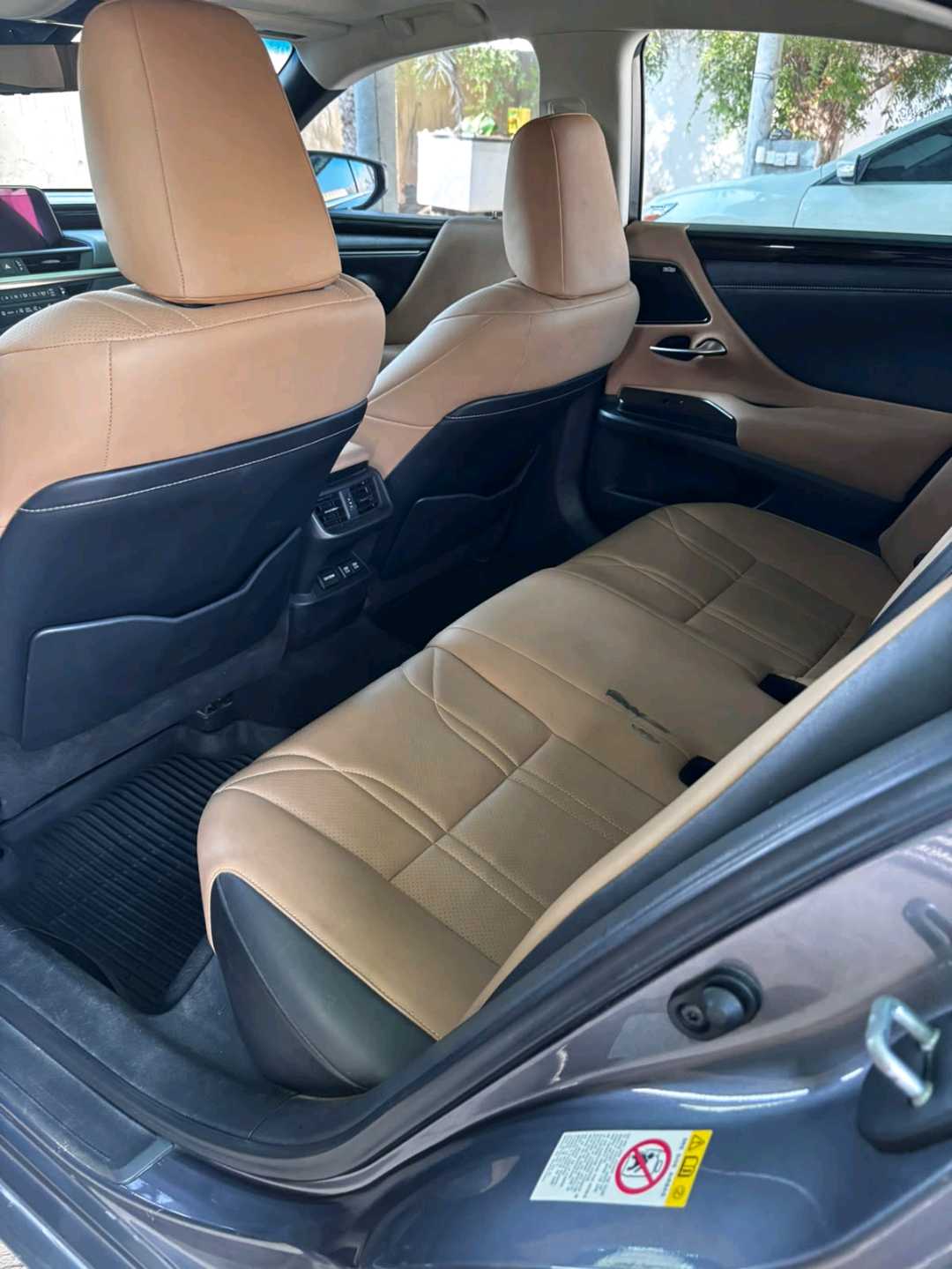 Car Image 2019 LEXUS ES 350