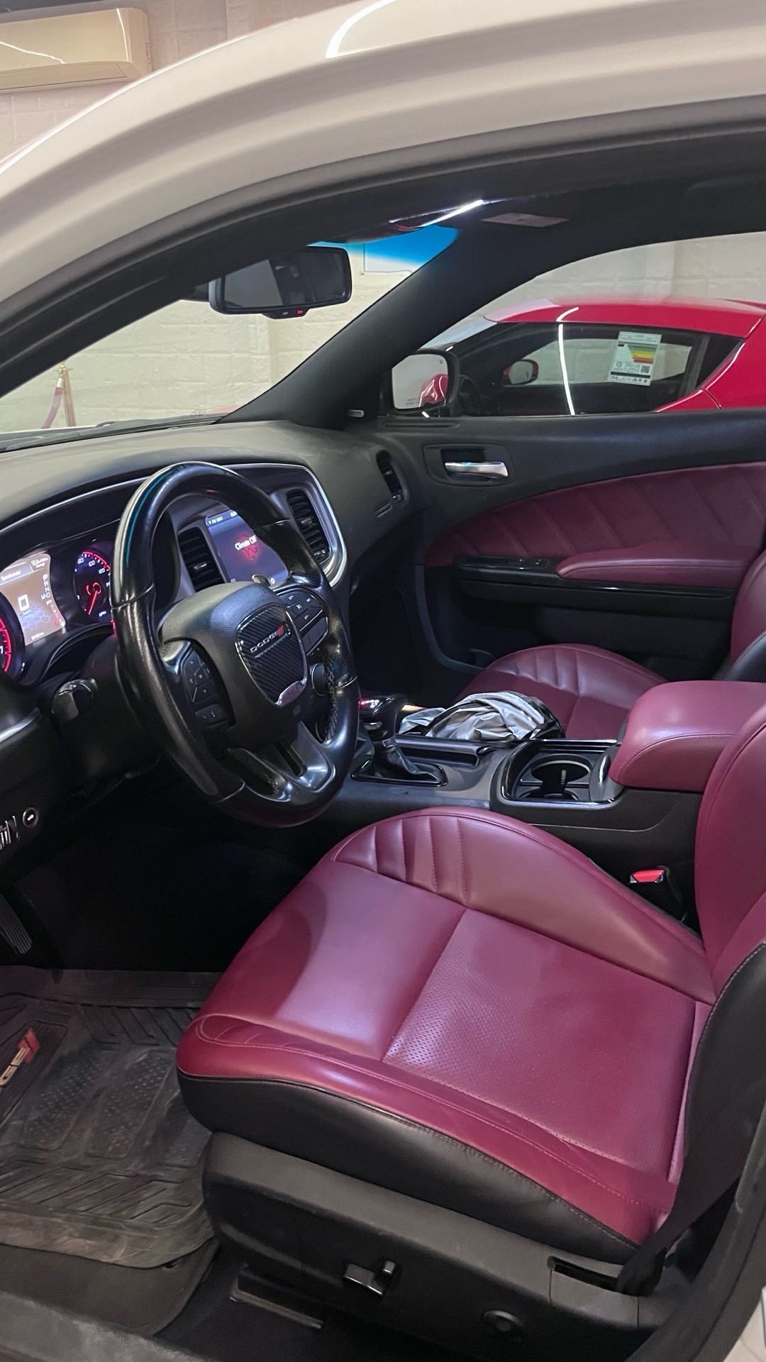 Car Image 2019 DODGE CHARGER R/T