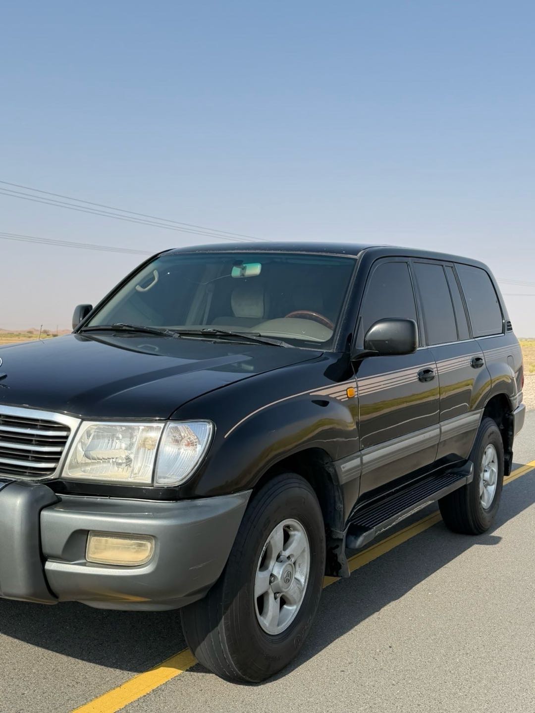 Car Image 1998 TOYOTA LAND CRUISER VX.R