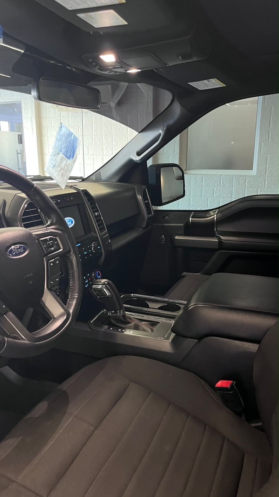 Car Image 2018 FORD F-150 XLT