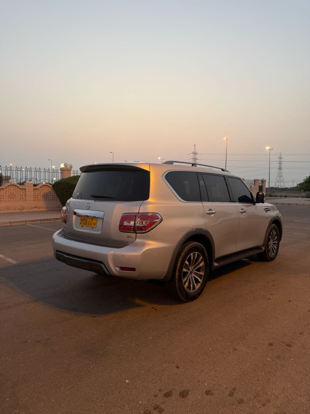 Car Image 2019 NISSAN ARMADA 