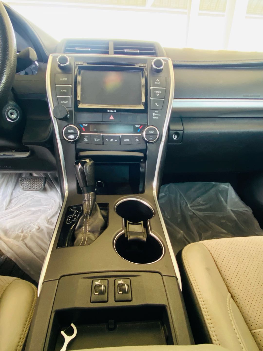 Car Image 2017 TOYOTA CAMRY XSE