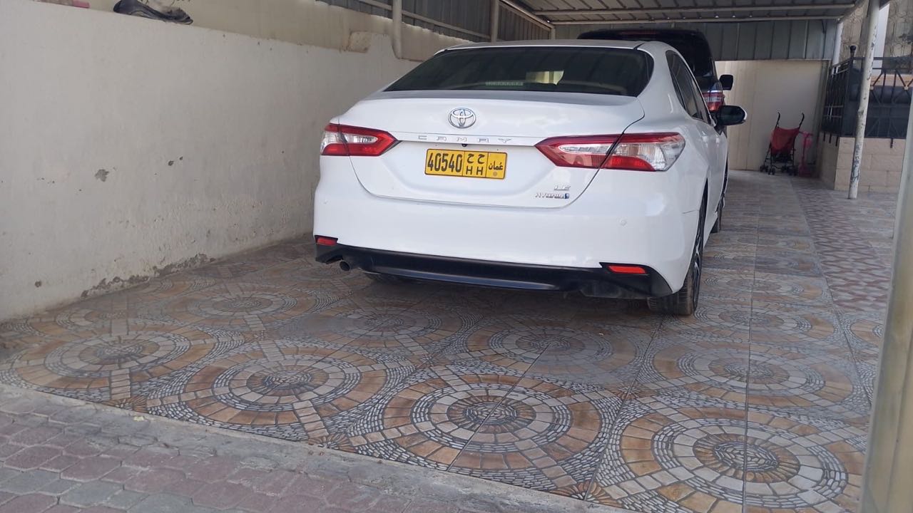 Car Image 2020 TOYOTA CAMRY LE