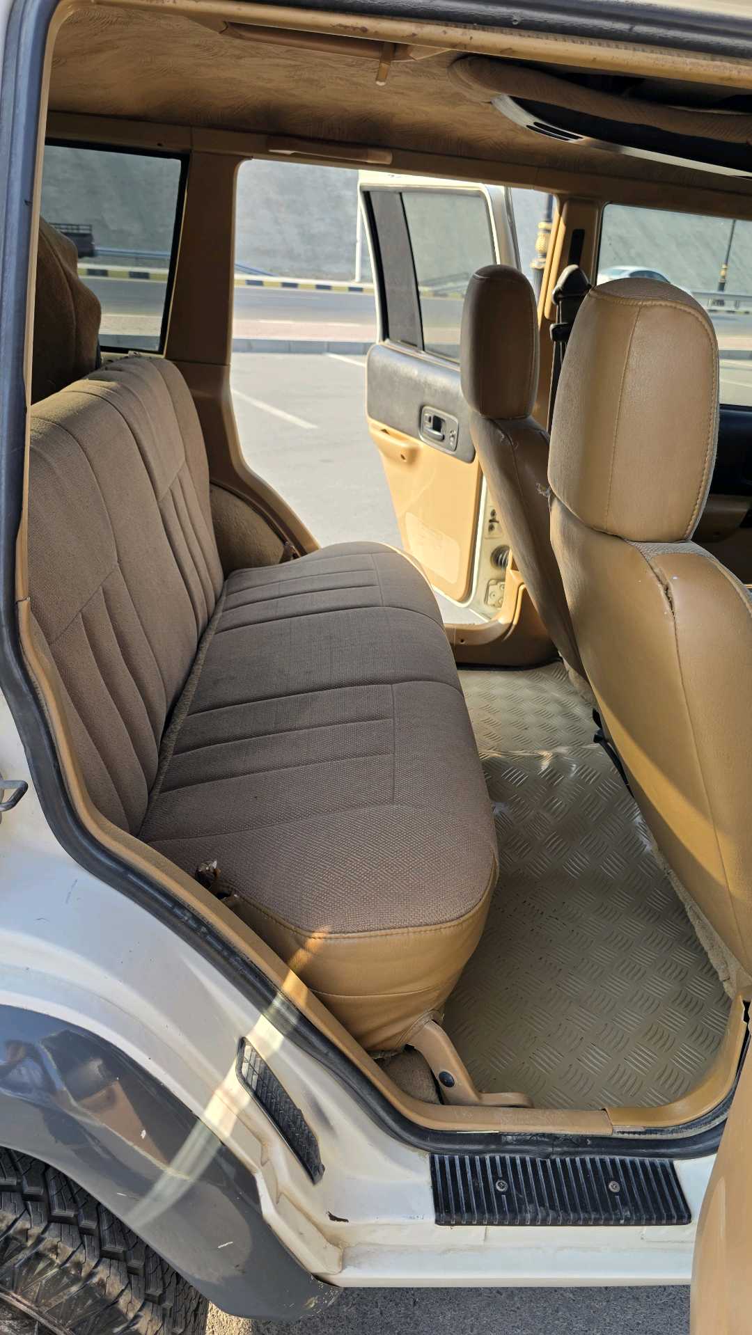 Car Image 1998 JEEP CHEROKEE 