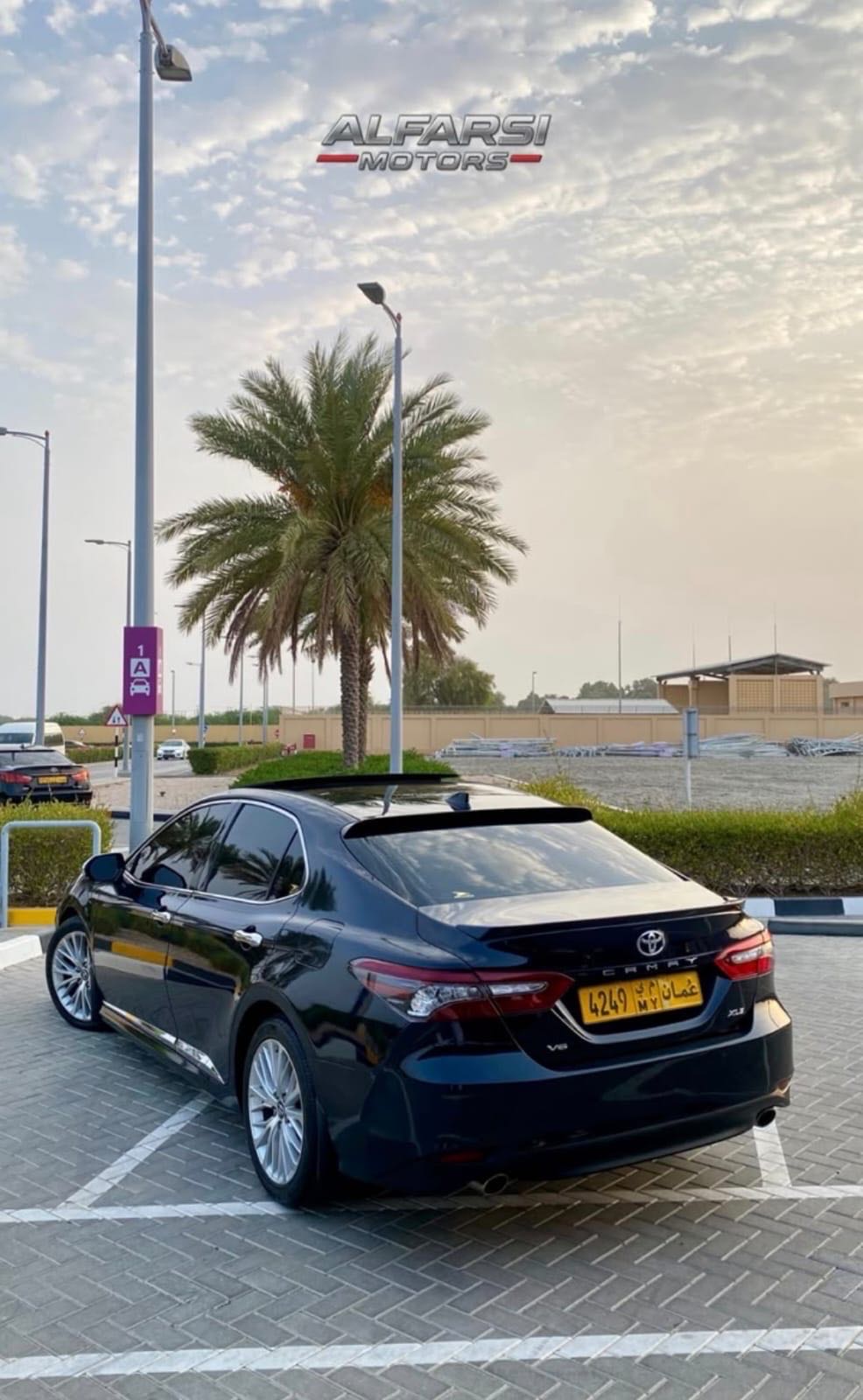 Car Image 2018 TOYOTA CAMRY XLE