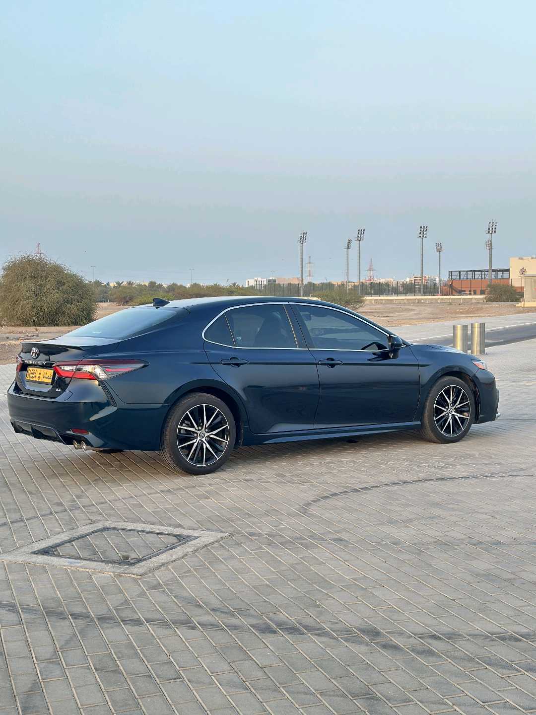 Car Image 2021 TOYOTA CAMRY SE