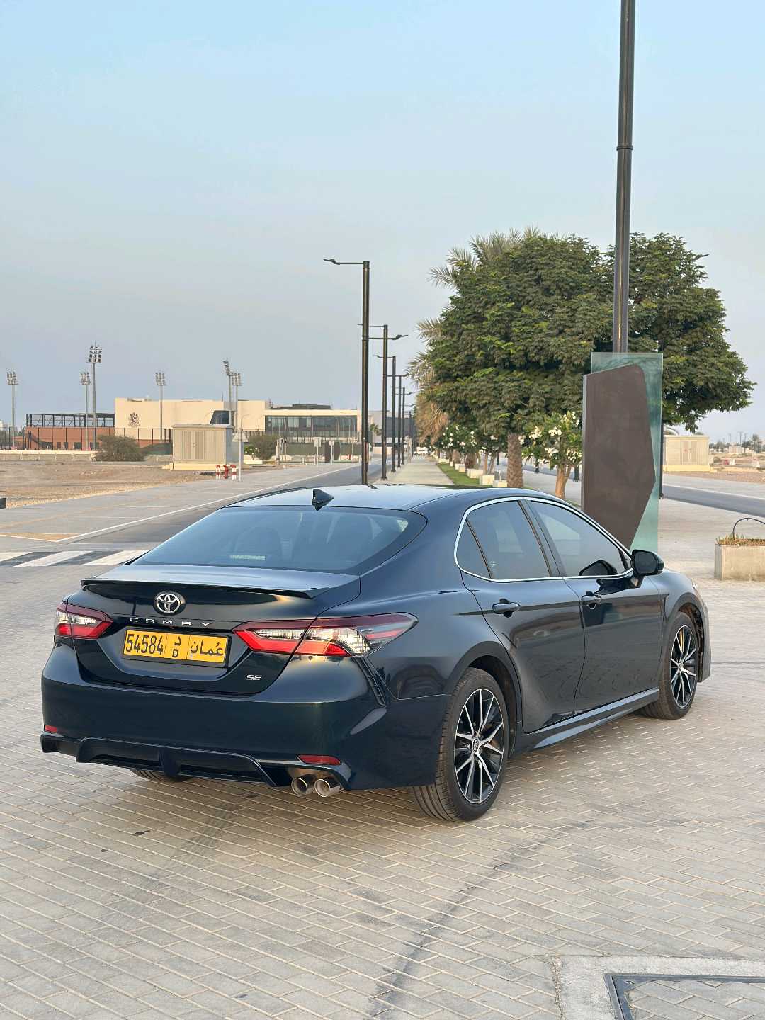 Car Image 2021 TOYOTA CAMRY SE