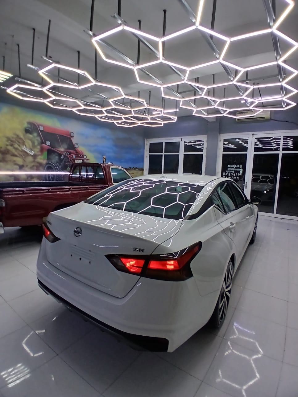 Car Image 2019 NISSAN ALTIMA SR