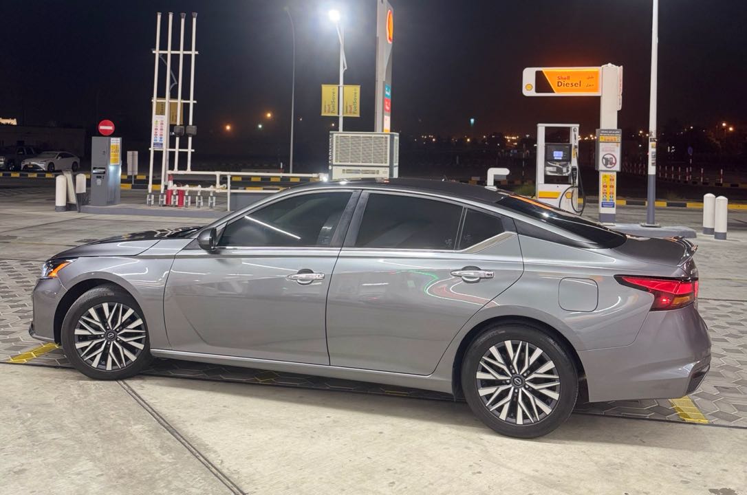 Car Image 2023 NISSAN ALTIMA SV