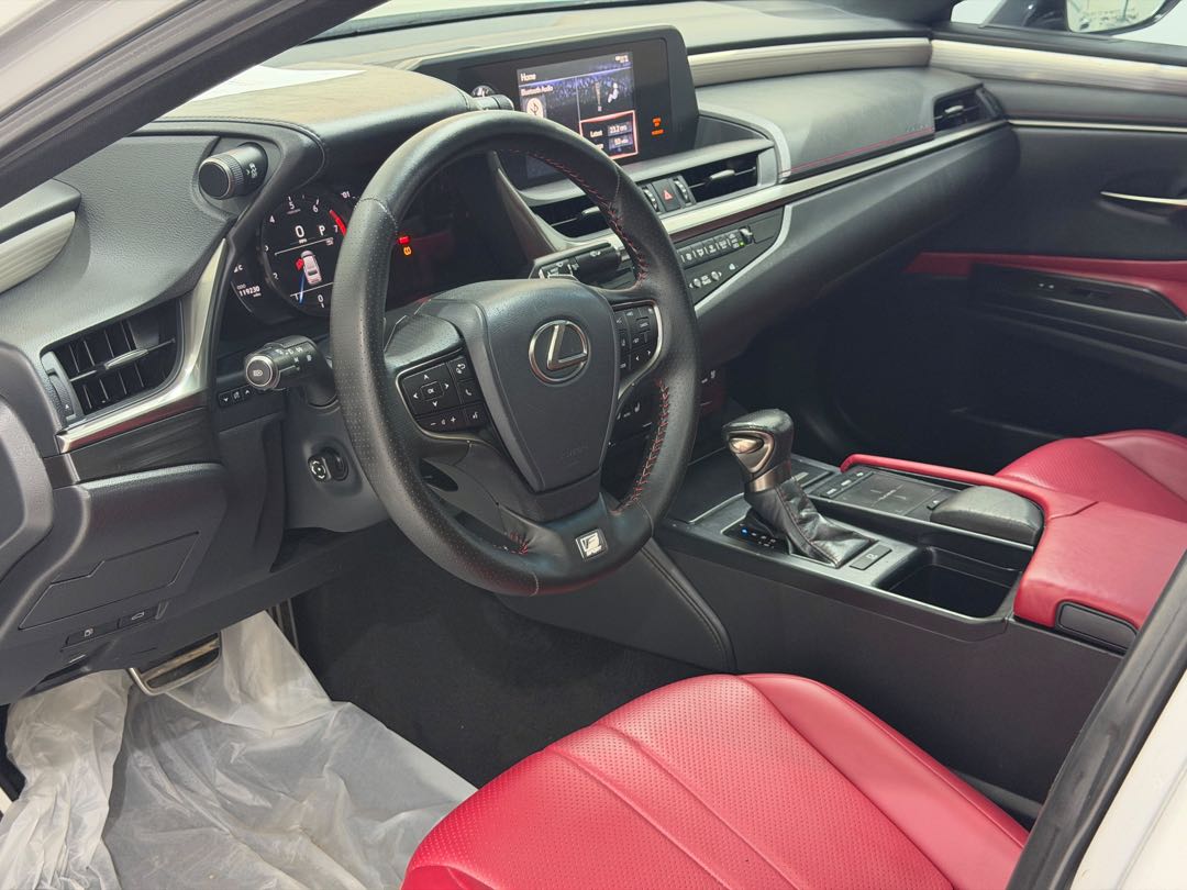 Car Image 2019 LEXUS ES F350