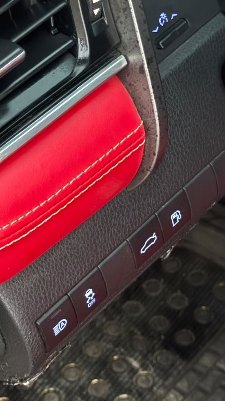Car Image 2018 TOYOTA CAMRY XSE