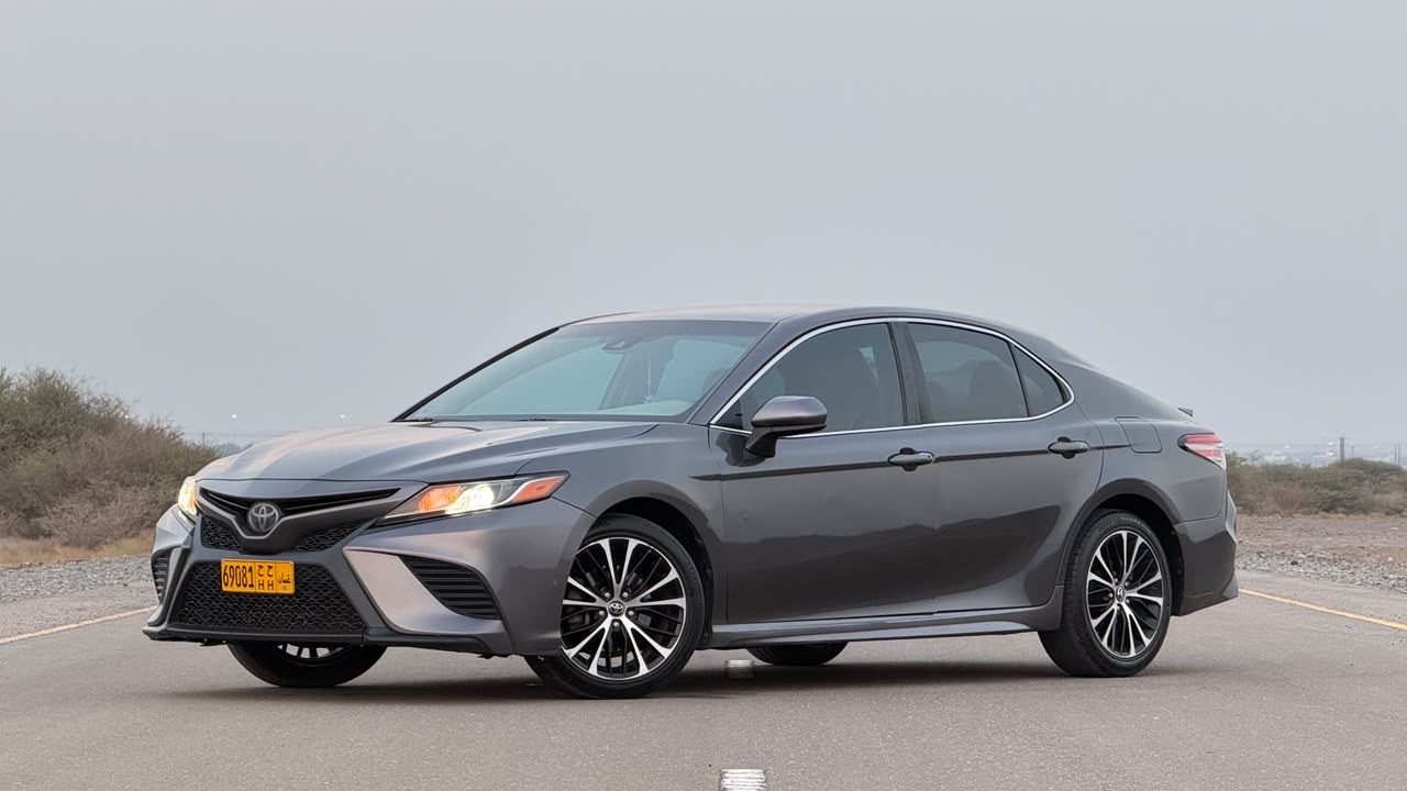 Car Image 2018 TOYOTA CAMRY XSE