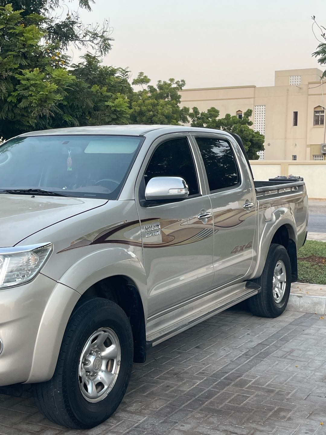 Car Image 2014 TOYOTA HILUX 2.7
