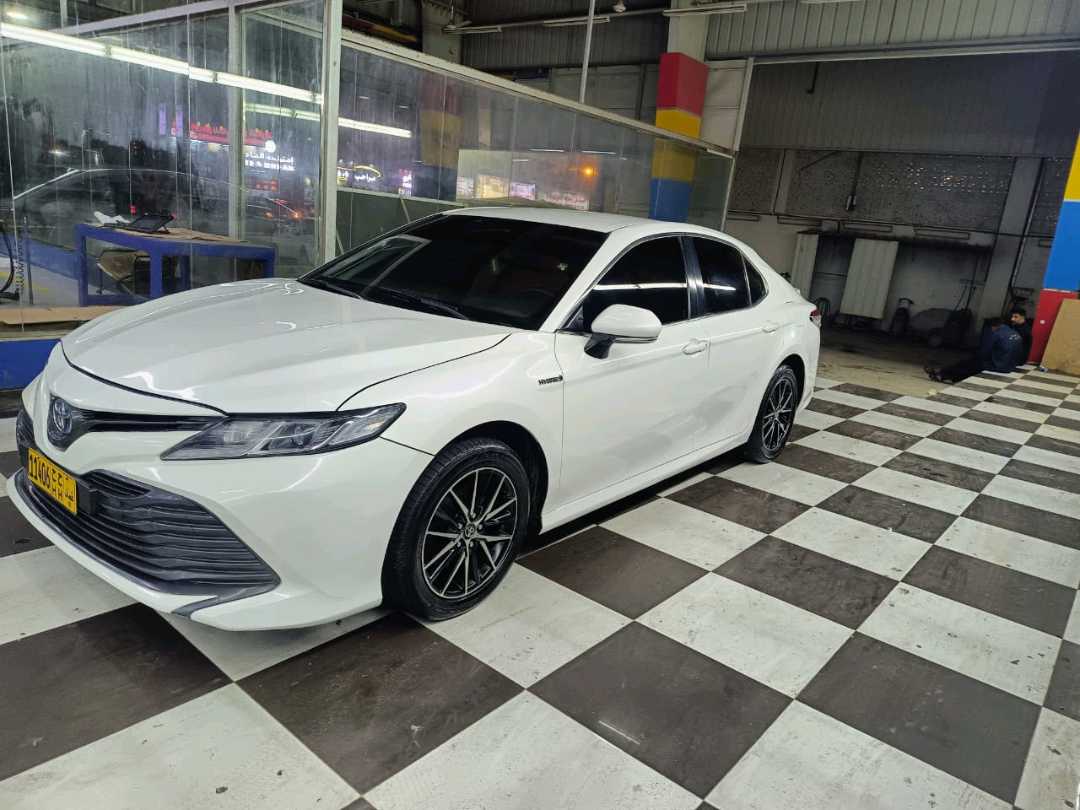 Car Image 2019 TOYOTA CAMRY LE