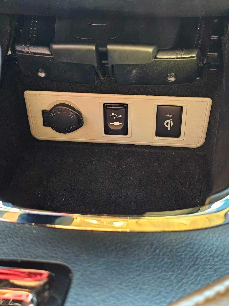 Car Image 2018 TOYOTA AVALON LIMITED
