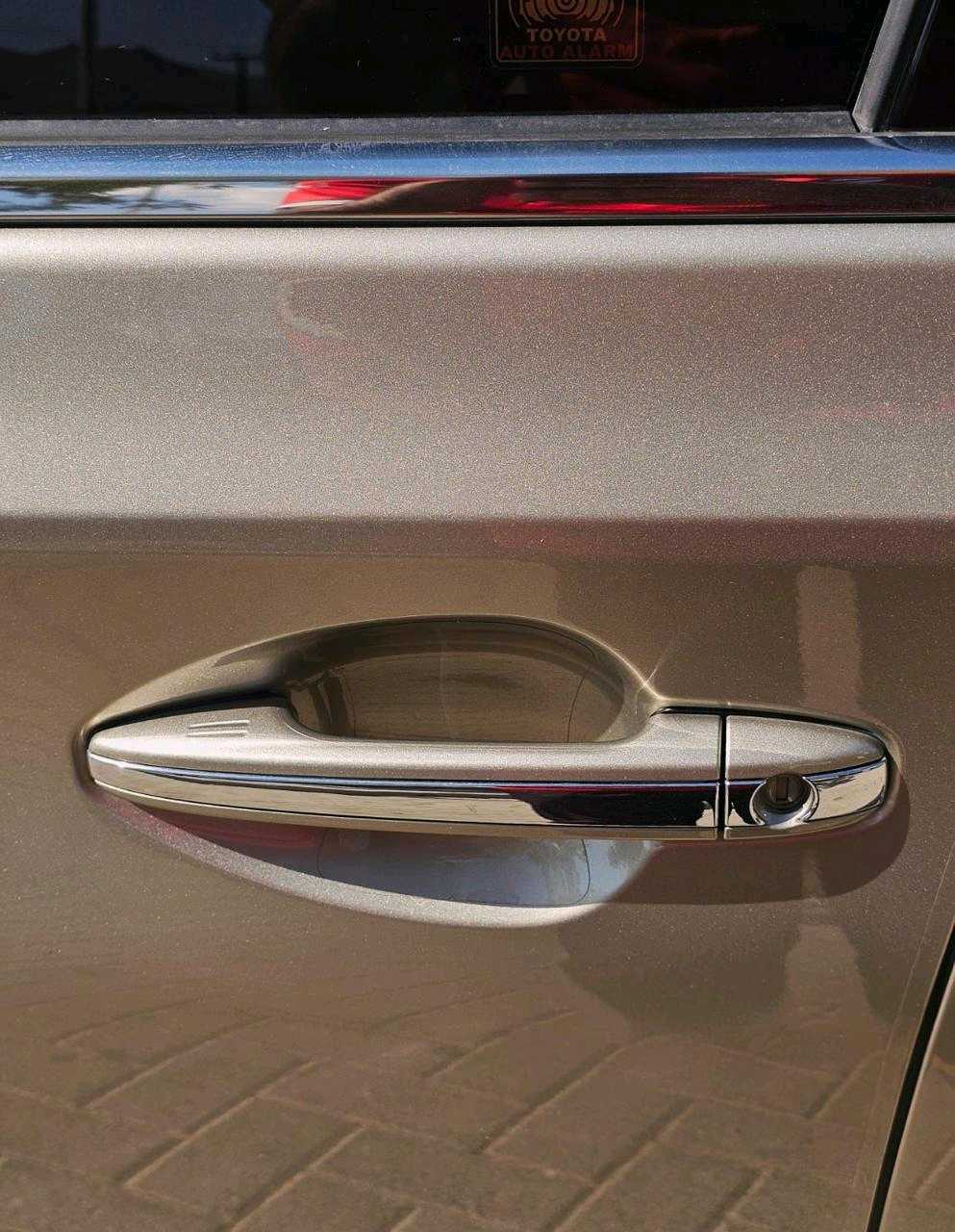 Car Image 2018 TOYOTA AVALON LIMITED