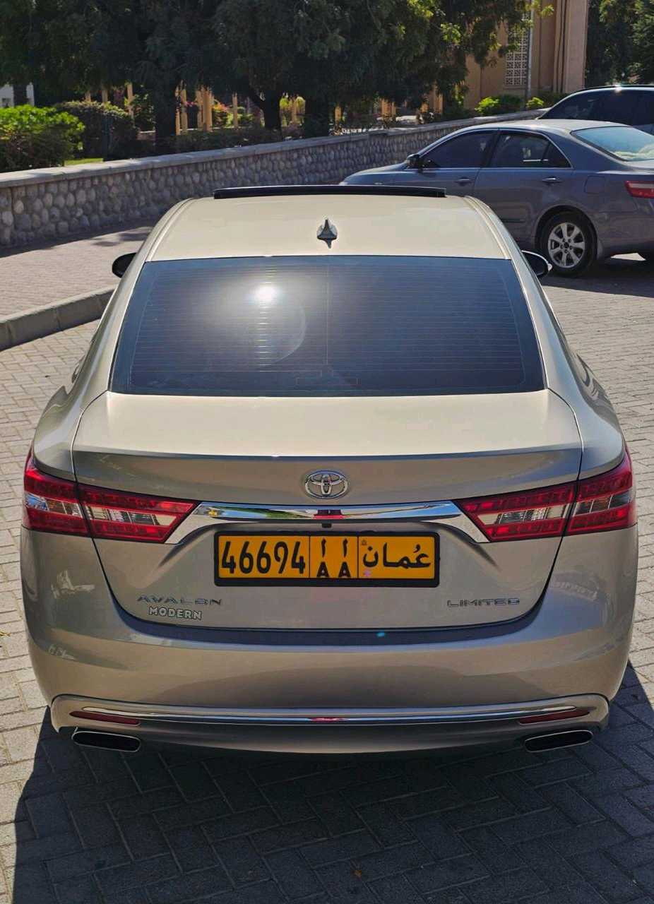 Car Image 2018 TOYOTA AVALON LIMITED