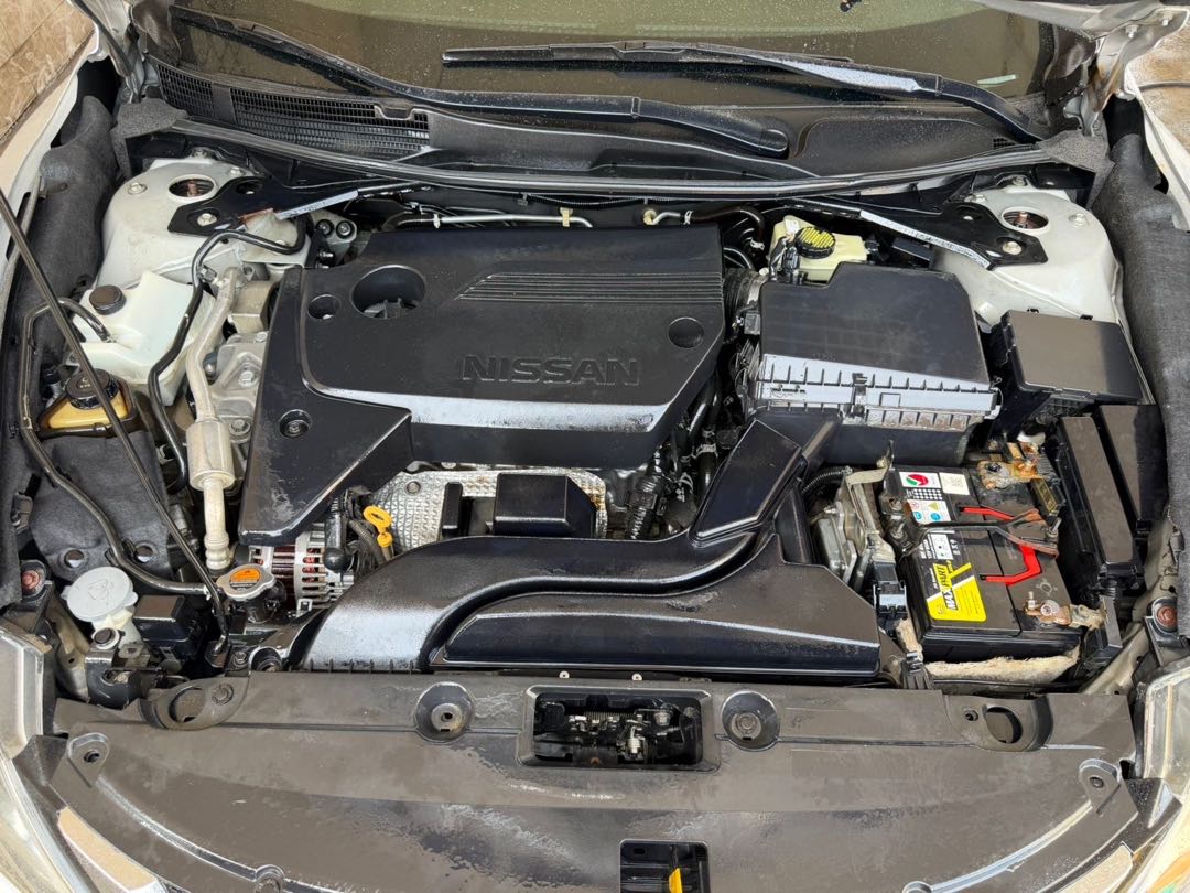 Car Image 2016 NISSAN ALTIMA SV