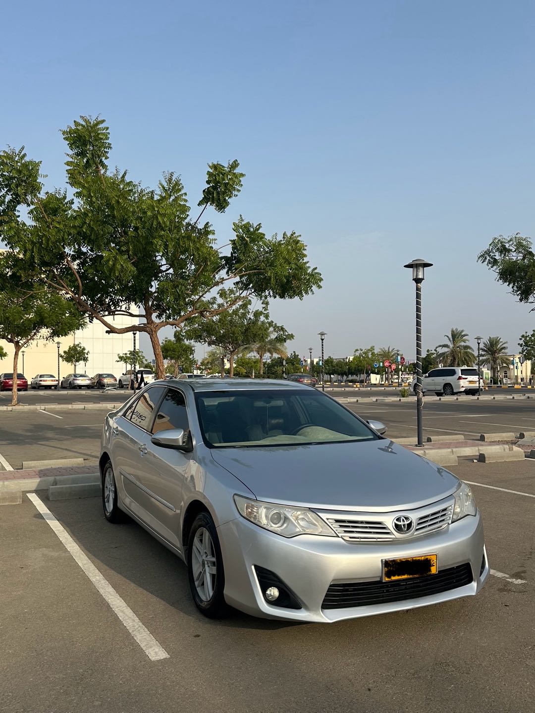 Car Image 2014 TOYOTA CAMRY SE