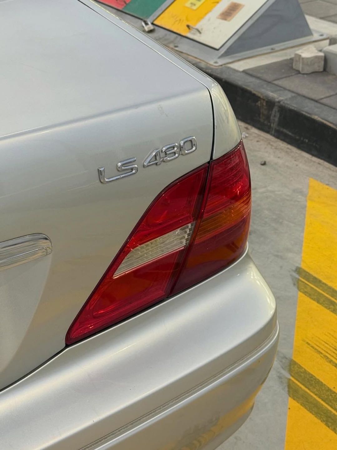 Car Image 2001 LEXUS LS 430