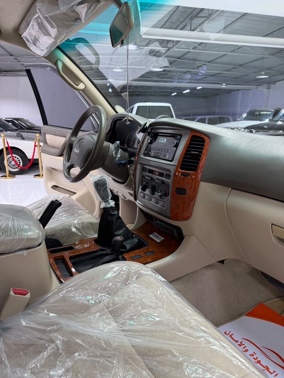 Car Image 2003 TOYOTA LAND CRUISER VX.R