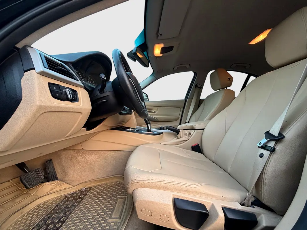 Car Image 2017 BMW 3 SERIES 320