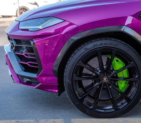 LAMBORGHINI URUS 2021