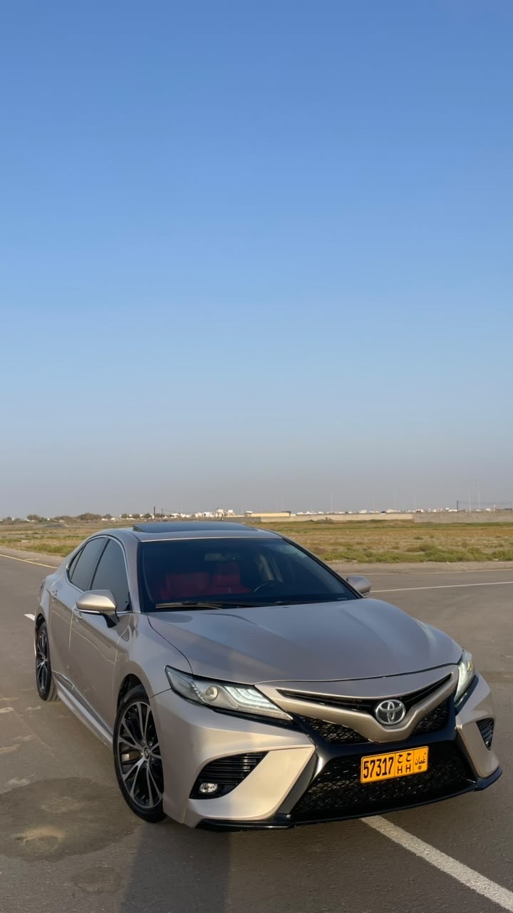 Car Image 2019 TOYOTA CAMRY SE