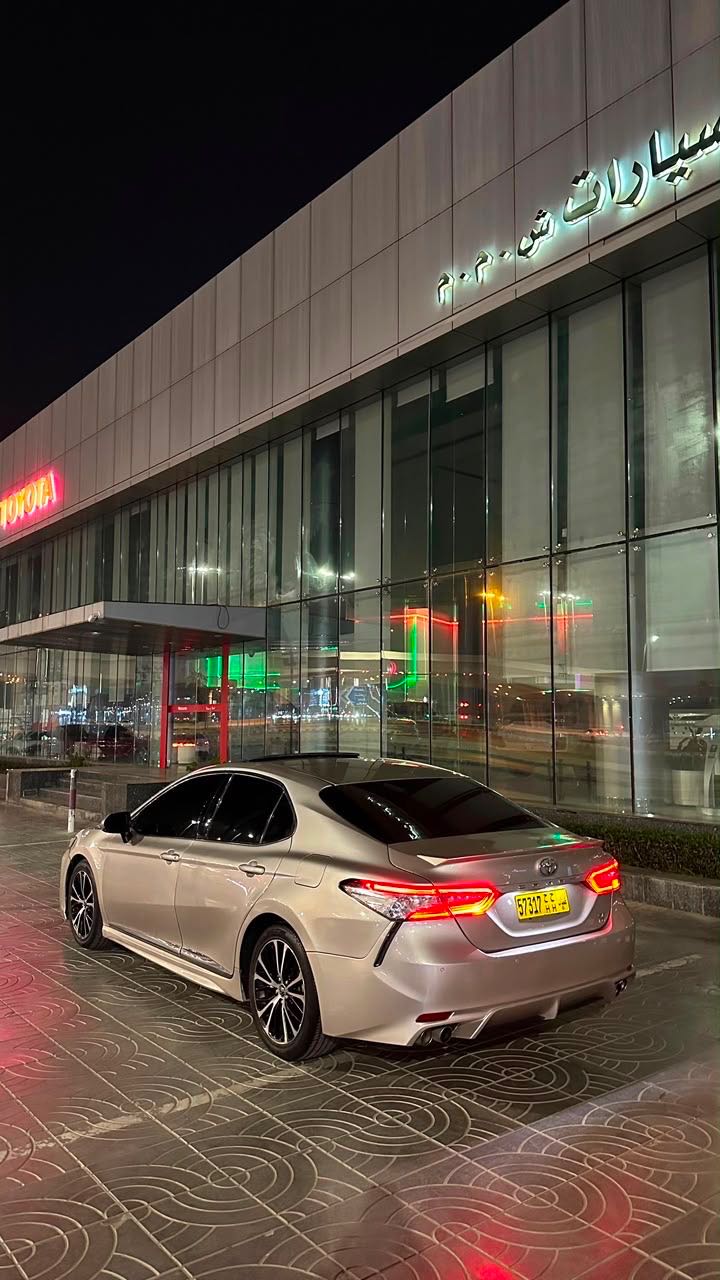 Car Image 2019 TOYOTA CAMRY SE