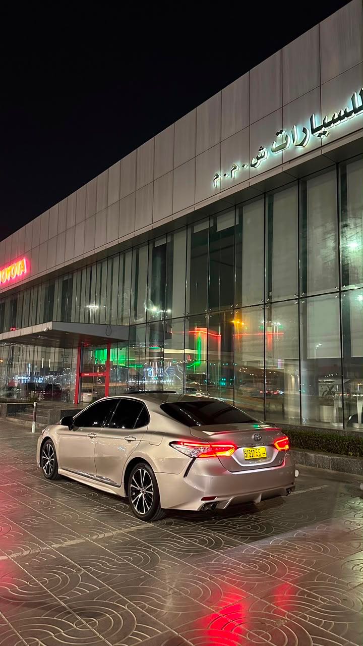 Car Image 2019 TOYOTA CAMRY SE
