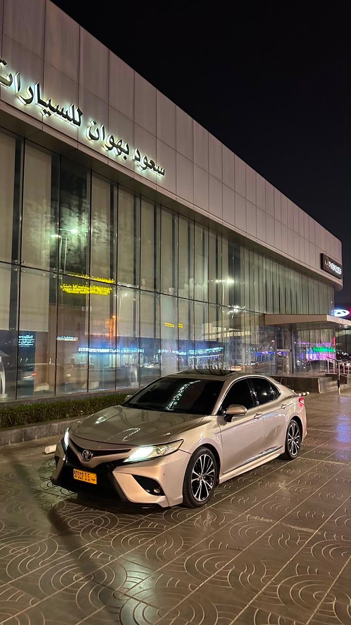 Car Image 2019 TOYOTA CAMRY SE