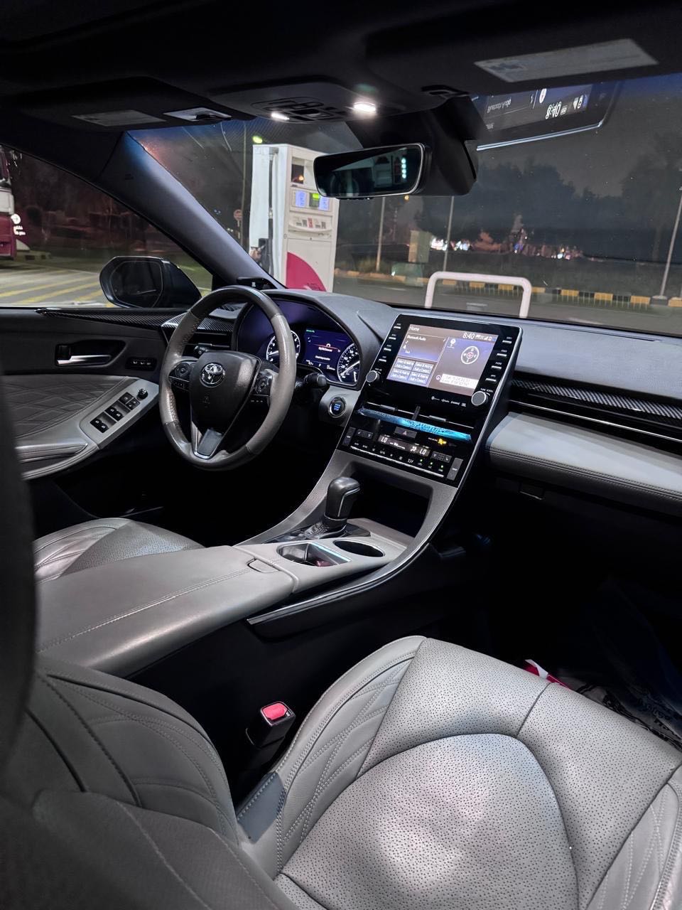 Car Image 2019 TOYOTA AVALON LIMITED