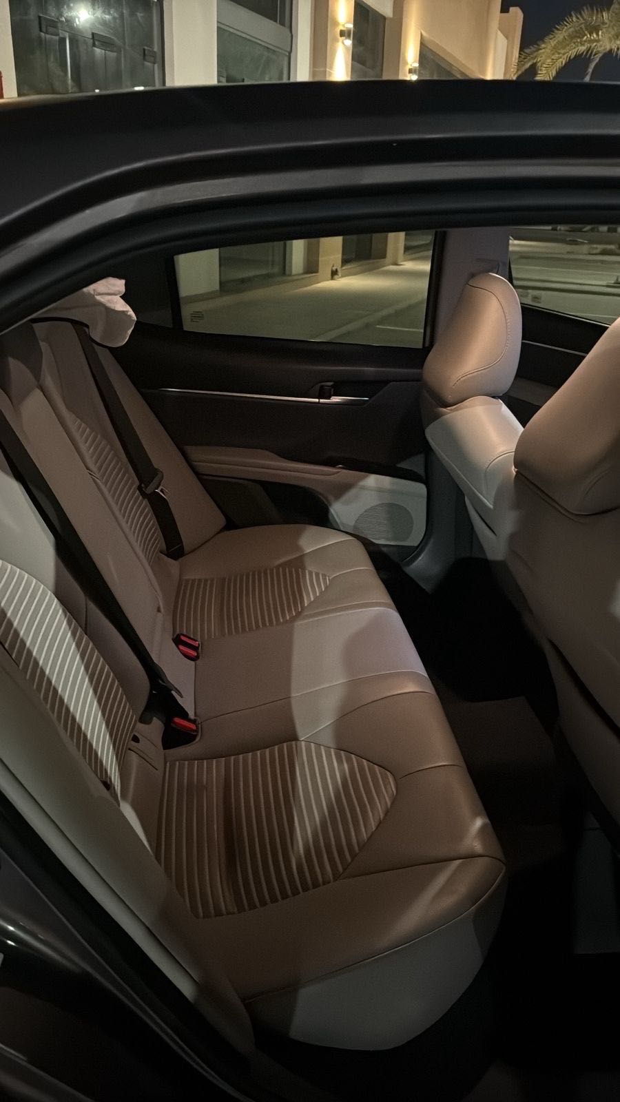 Car Image 2018 TOYOTA CAMRY LE