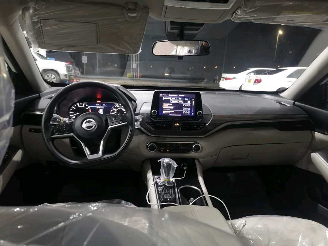 Car Image 2024 NISSAN ALTIMA SV