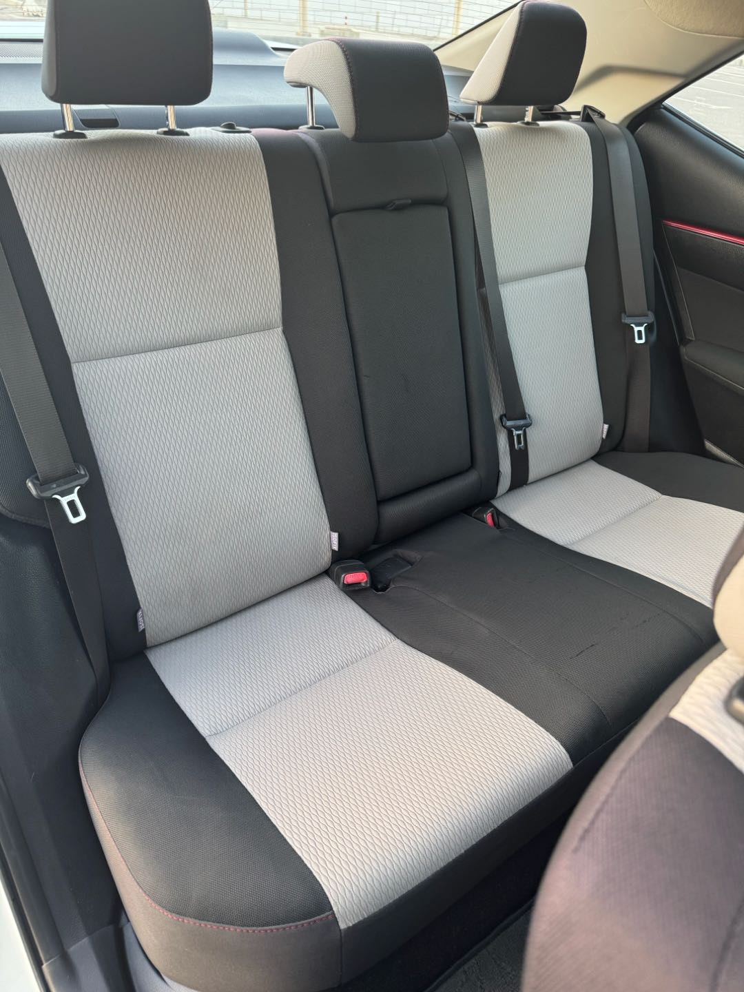 Car Image 2018 TOYOTA COROLLA ☓