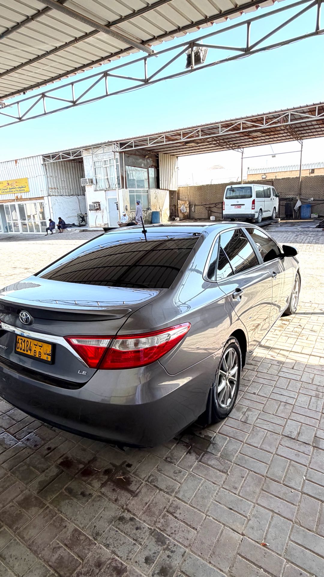 Car Image 2016 TOYOTA CAMRY LE