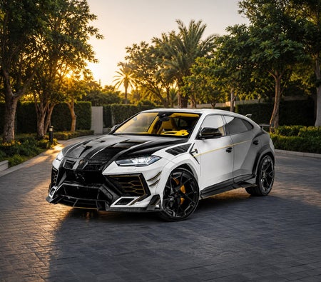 LAMBORGHINI URUS 2021