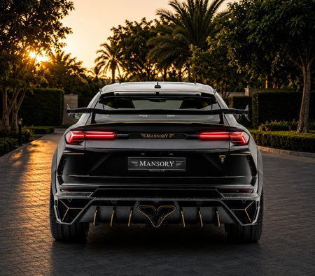 LAMBORGHINI URUS 2021