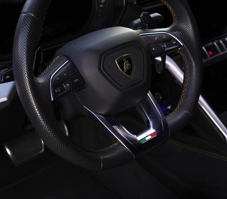 LAMBORGHINI URUS 2021